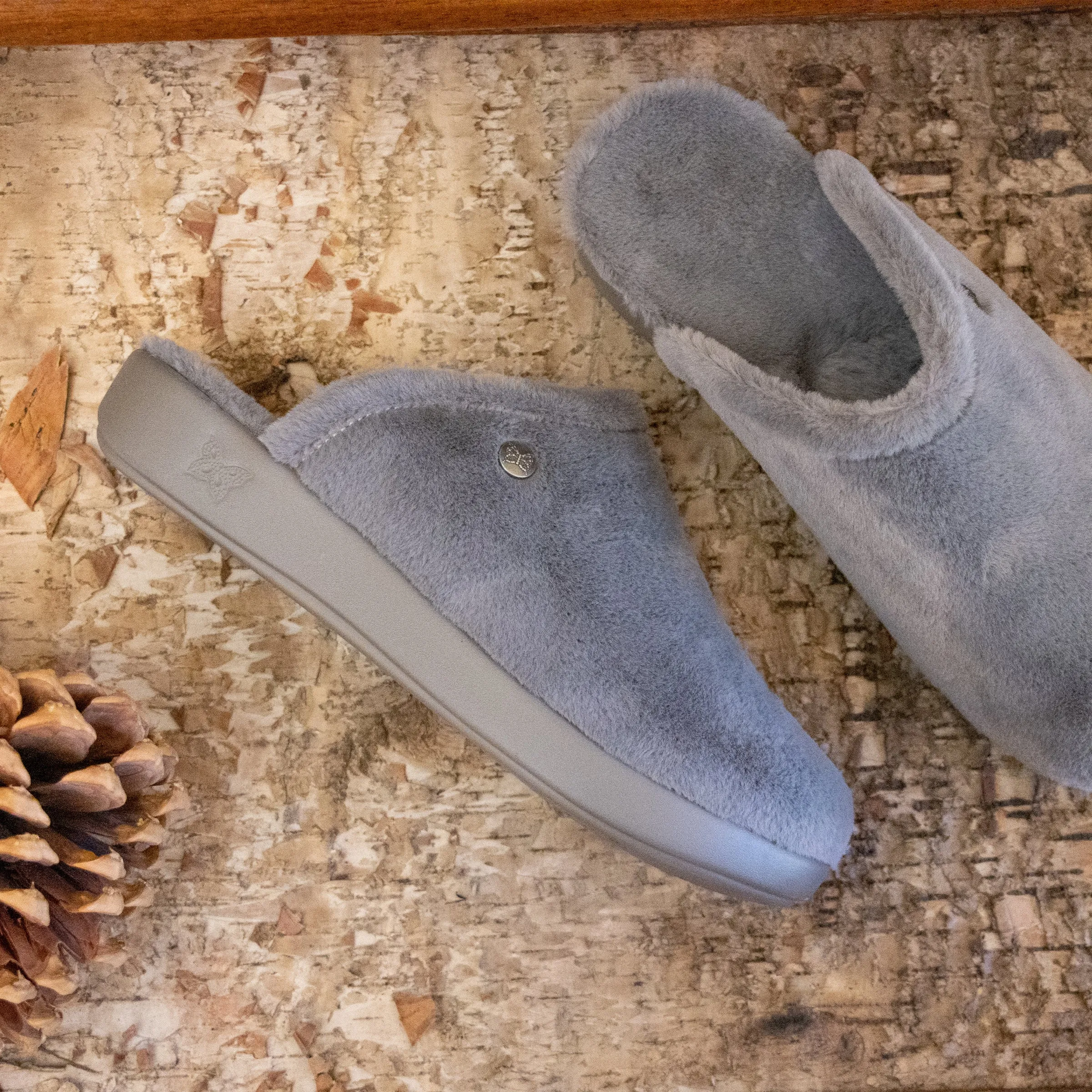 Comfee Fuzzy Wuzzy Grey Slipper