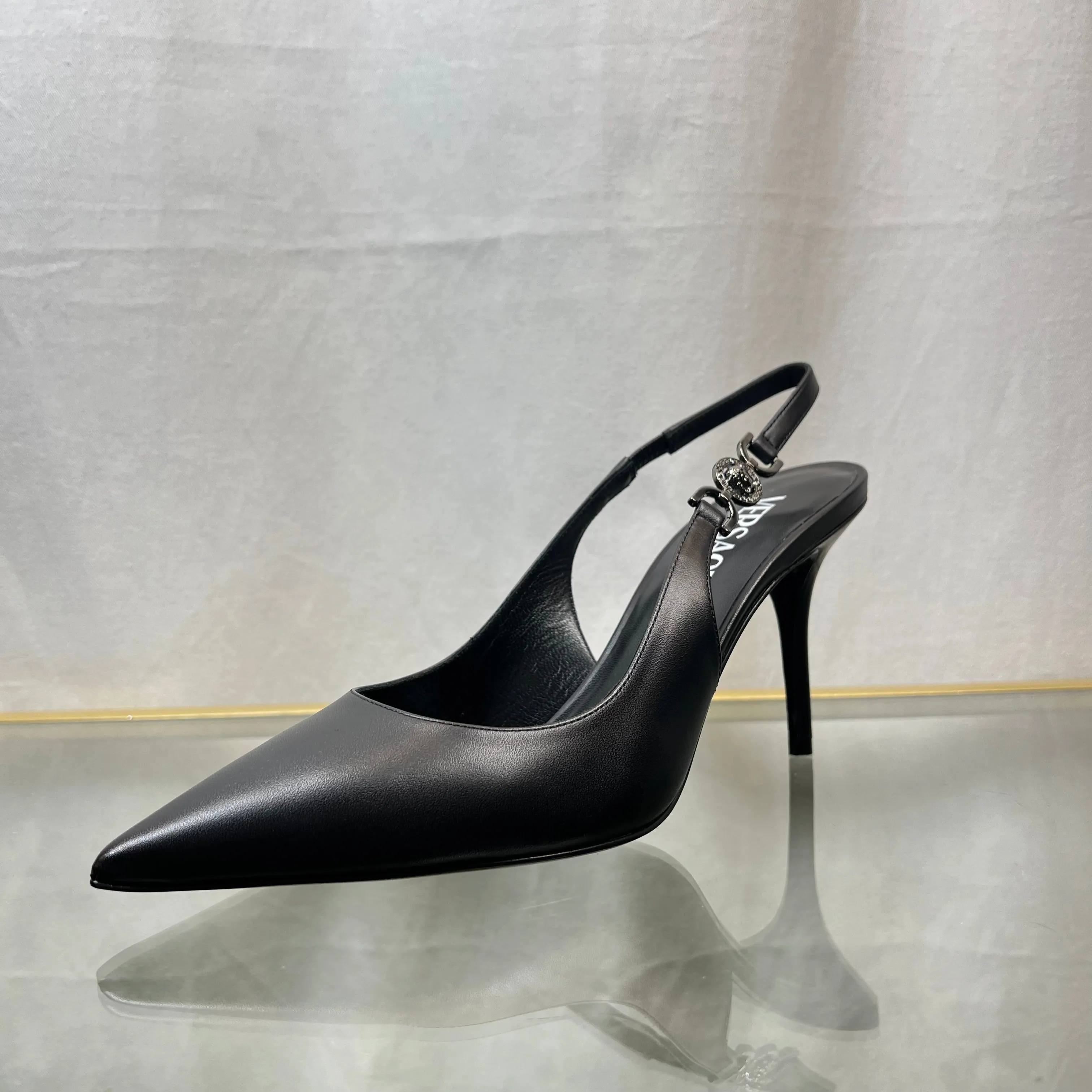 VERSACE '95 Black Gun Metal Leather Slingback Pumps SZ38(8US)